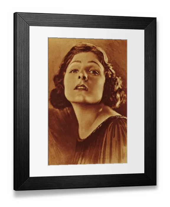 Framed Print : Studio portrait of Hollywood actress Framed Print : Studio portrait of Hollywood actress