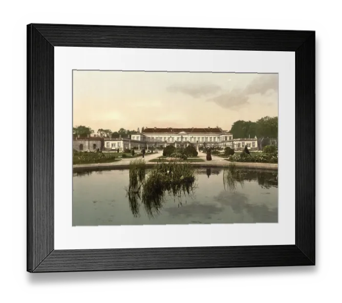 Framed Print : Herrenhausen Palace in Hanover Framed Print : Herrenhausen Palace in Hanover