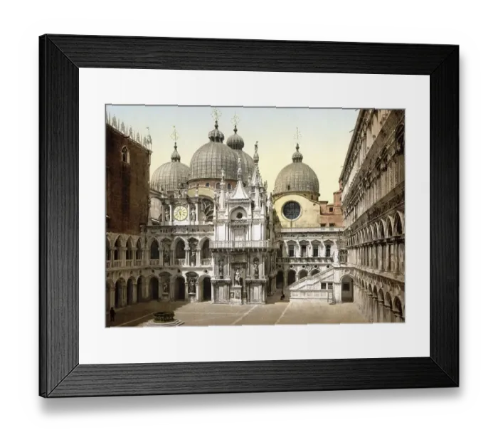 Framed Print : A court in the Doges Palace