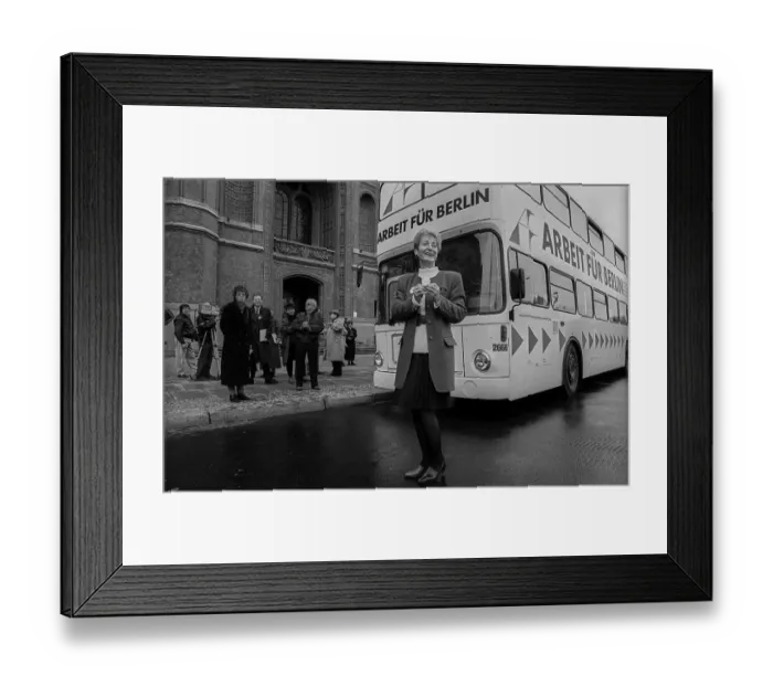Framed Print : Germany, Berlin, 22.10.1991, Senator Christine Bergmann for the press Framed Print : Germany, Berlin, 22.10.1991, Senator Christine Bergmann for the press