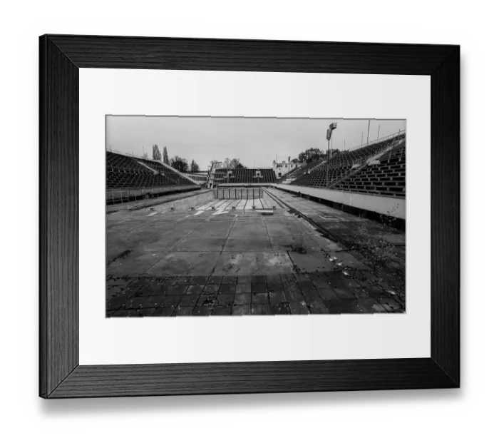 Framed Print : Germany, Berlin, 16.11.1991, Friesenstadion (swimming stadium) in decay Framed Print : Germany, Berlin, 16.11.1991, Friesenstadion (swimming stadium) in decay