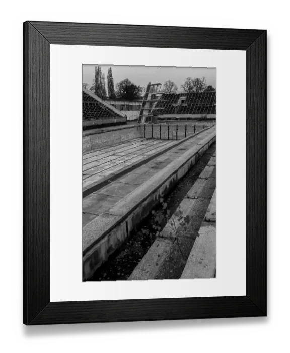 Framed Print : Germany, Berlin, 16.11.1991, Friesenstadion (swimming stadium) in decay