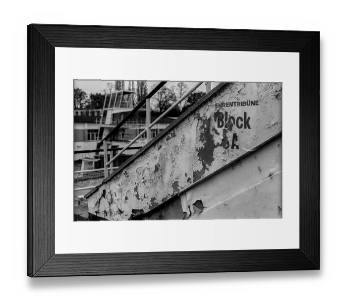 Framed Print : Germany, Berlin, 16.11.1991, Friesenstadion (swimming stadium) in decay