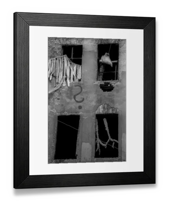 Framed Print : Germany, Berlin, 30.11.1991, House wall with artworks in the backyard