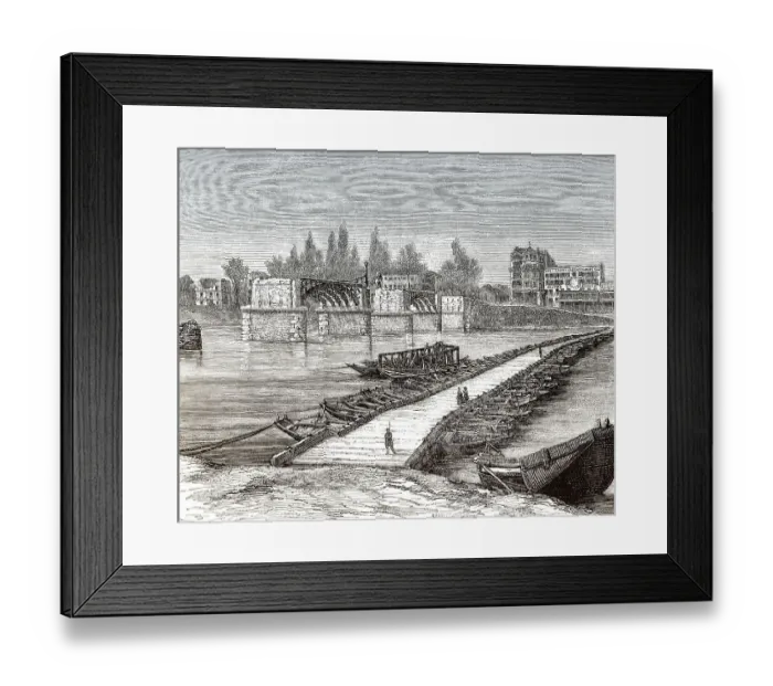 Framed Print : Zerstoerte Bruecke, mit Pontonbruecke daneben