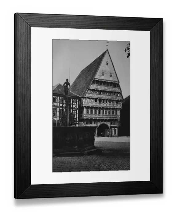 Framed Print : Knochenhaueramtshaus house and market fountain in Hildesheim Framed Print : Knochenhaueramtshaus house and market fountain in Hildesheim