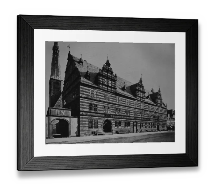 Framed Print : Hochzeitshaus house in Hameln, Lower Saxony Framed Print : Hochzeitshaus house in Hameln, Lower Saxony
