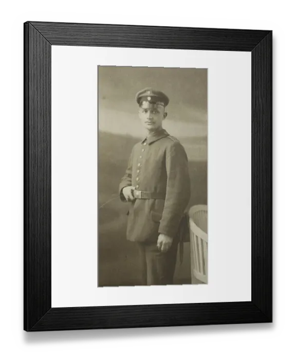 Framed Print : Man, visit format, Carte de Visite