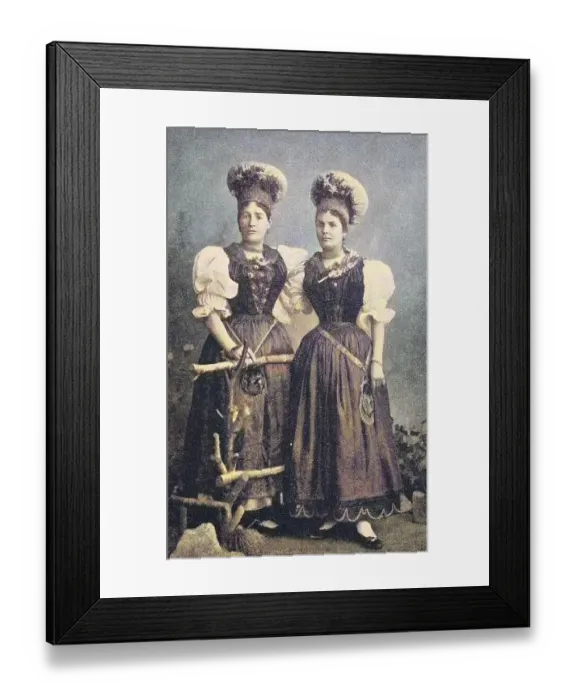 Framed Print : Women in traditional traditional costume from the Drau Valley in Carinthia