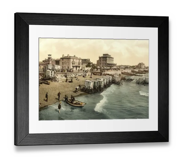 Framed Print : Bognor, East parade, beach, English seaside resort in West Sussex on the English Channel