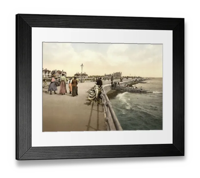 Framed Print : New East Parade at Bognor, English seaside resort in West Sussex on the English Channel