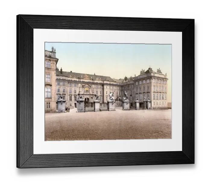 Framed Print : Entrance to the castle, Prague