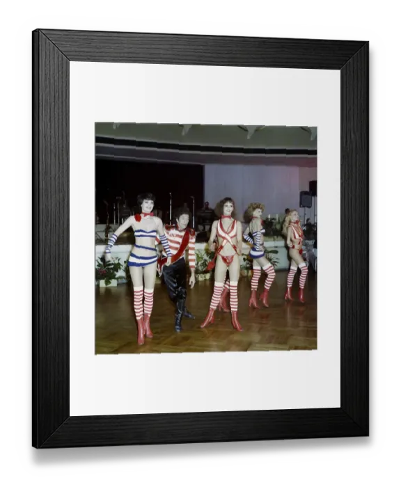 Framed Print : 198005010091, East Berlin, 01.05.1980, Members of the dance ensemble of the Berlin Friedrichstadt-Palast at a company celebration in honour of the 1st of May of the Volkseigenes Kombinat WMW (VVB Werkzeugmaschinen und Werkzeuge) East Berlin, GDR GDR