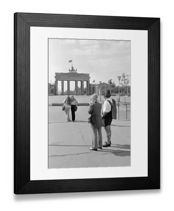 Framed Print : 09.06.1970, GDR, East Berlin, scene in front of the Brandenburg Tor, east side, of Berlin, woman and man in traditional traditional costume look towards the Brandenburg Tor East Berlin, Berlin-Mitte, GDR GDR Framed Print : 09.06.1970, GDR, East Berlin, scene in front of the Brandenburg Tor, east side, of Berlin, woman and man in traditional traditional costume look towards the Brandenburg Tor East Berlin, Berlin-Mitte, GDR GDR