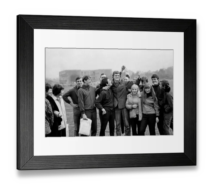 Framed Print : 11 September 1970, Rostock district, city of Rostock, pupils of class 10a of the 44th Polytechnic High School Rostock pose in front of the camera. Rostock, GDR GDR
