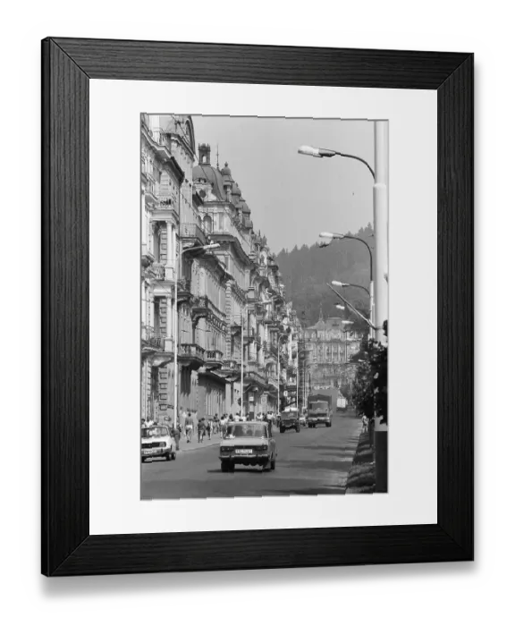 Framed Print : 12.07.1985, CSSR, Karlovy Vary, Car traffic in the city centre, Karlovy Vary (Karlsbad)