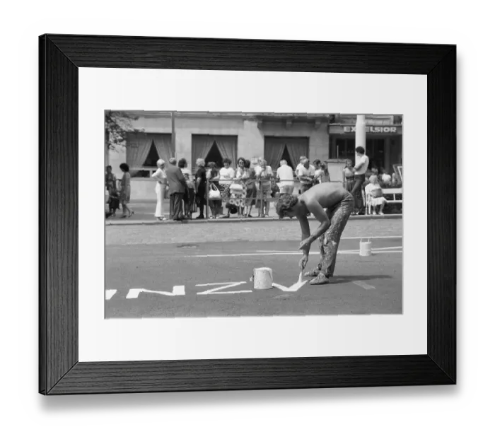 Framed Print : 12.07.1985, CSSR, Karlovy Vary, painter at work on the street