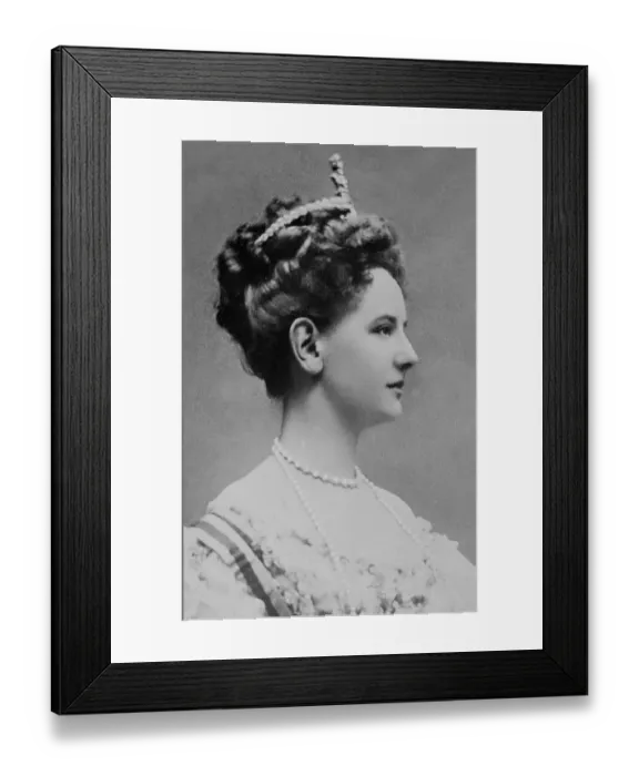 Framed Print : Wilhelmina (Wilhelmina Helena Pauline Maria: 1880-1962) Queen of the Kingdom of the Netherlands from 1890-1948. Portrait photo of the young Queen Wilhelmina. Dutch Royal Family Framed Print : Wilhelmina (Wilhelmina Helena Pauline Maria: 1880-1962) Queen of the Kingdom of the Netherlands from 1890-1948. Portrait photo of the young Queen Wilhelmina. Dutch Royal Family