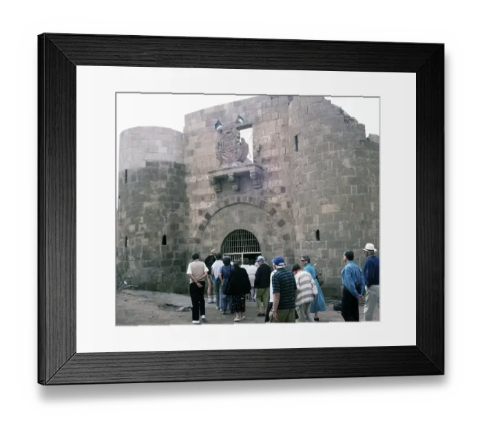 Framed Print : Swan Hellenic tour group visiting the castle of Aqaba, Mamlukenburg, Aqaba, Jordan, Crusader fortress in 1998, Asia Framed Print : Swan Hellenic tour group visiting the castle of Aqaba, Mamlukenburg, Aqaba, Jordan, Crusader fortress in 1998, Asia