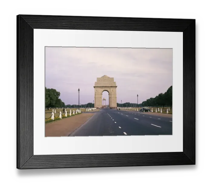 Framed Print : India Gate, Neu-Delhi, Indien, 1964 Denkmal fuer die im Ersten Weltkrieg gefallenen indischen Soldaten