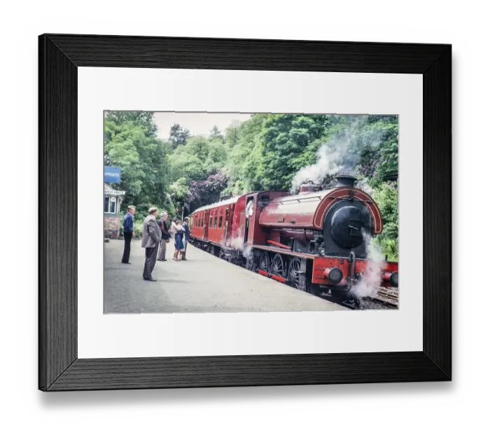 Framed Print : Dampfzug, Lakeside and Haverthwaite Heritage Railway, Bahnhof Haverthwaite, Ulverston, Cumbria, England, UK Juni 1978