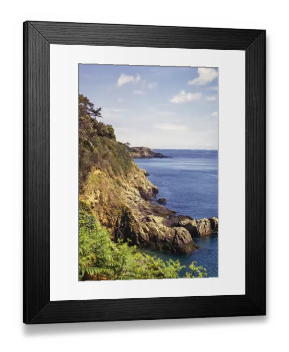Framed Print : Klippen in der Kuestenlandschaft an der Fermain Bay, Guernsey, Kanalinseln, Grossbritannien, Juni 1974, Europe