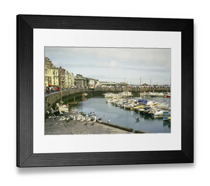 Framed Print : Boote am Liegeplatz im Hafen, St. Peter Port, Guernsey, Kanalinseln, Grossbritannien, Juni 1974, Europe Framed Print : Boote am Liegeplatz im Hafen, St. Peter Port, Guernsey, Kanalinseln, Grossbritannien, Juni 1974, Europe