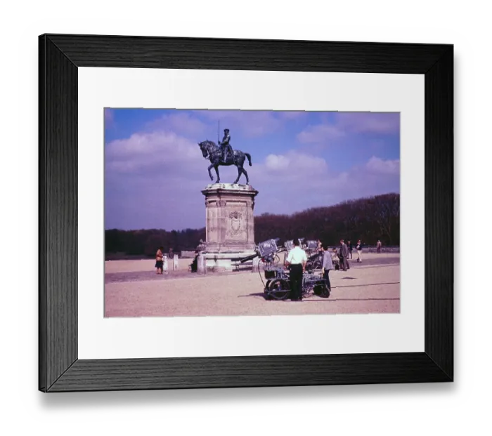 Framed Print : ATV-Aussenuebertragung ITV-Kamerateam, Frankreich, Anfang der 1960er Jahre Framed Print : ATV-Aussenuebertragung ITV-Kamerateam, Frankreich, Anfang der 1960er Jahre