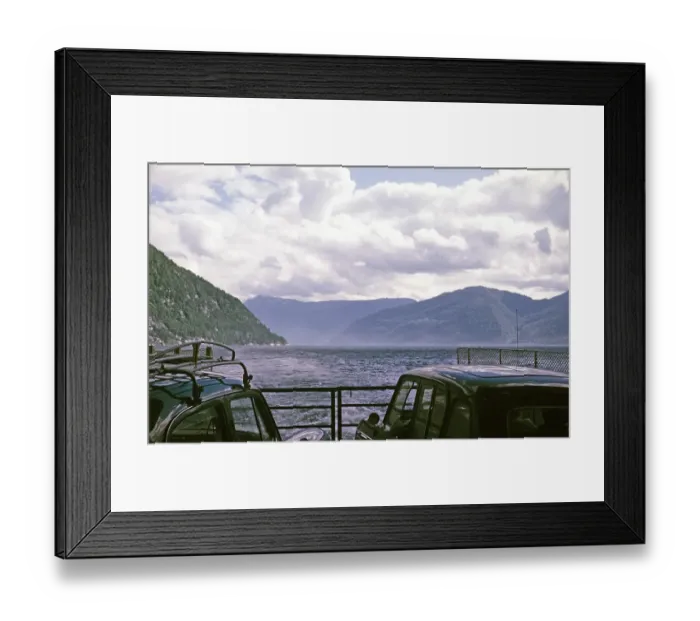 Framed Print : Autos an Bord des Auto- und Passagierfaehrschiffs fHardingen in Kvanndal, Hardanger, Norwegen 1970 Framed Print : Autos an Bord des Auto- und Passagierfaehrschiffs fHardingen in Kvanndal, Hardanger, Norwegen 1970
