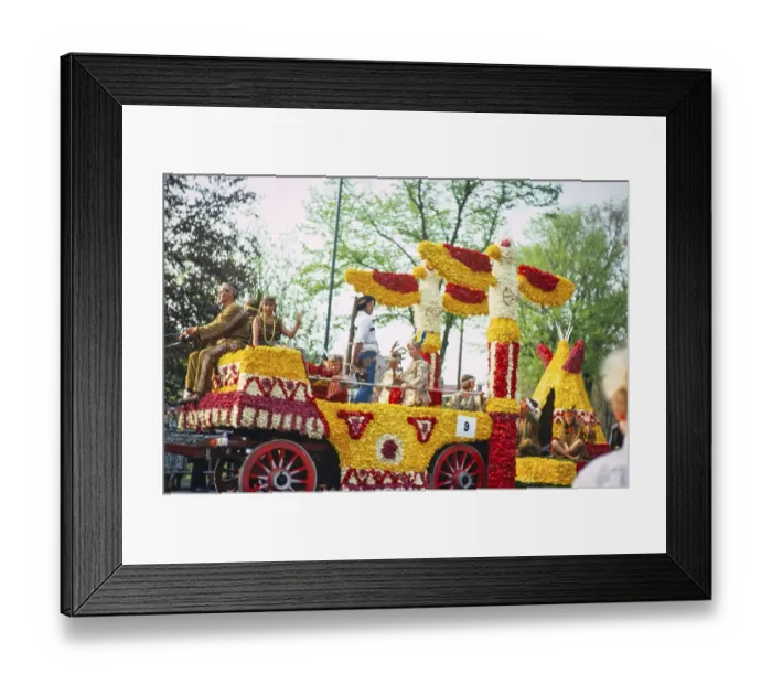 Framed Print : Spalding Blumenkorso, Spalding, Lincolnshire, England, UK Mai 1976 Framed Print : Spalding Blumenkorso, Spalding, Lincolnshire, England, UK Mai 1976