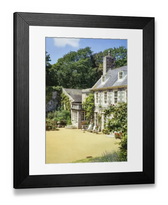 Framed Print : La Seigneurie, Haus des Seigneur von Sark, Sark, Guernsey, Kanalinseln, Grossbritannien, Juni 1974, Europe