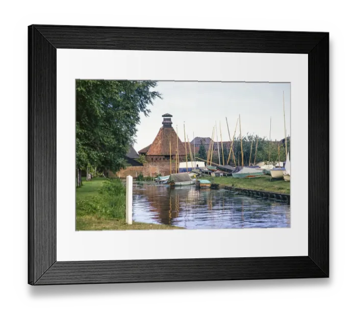 Framed Print : Boote auf dem Fluss Waveney, Beccles, Suffolk, England, UK Juli, 1971