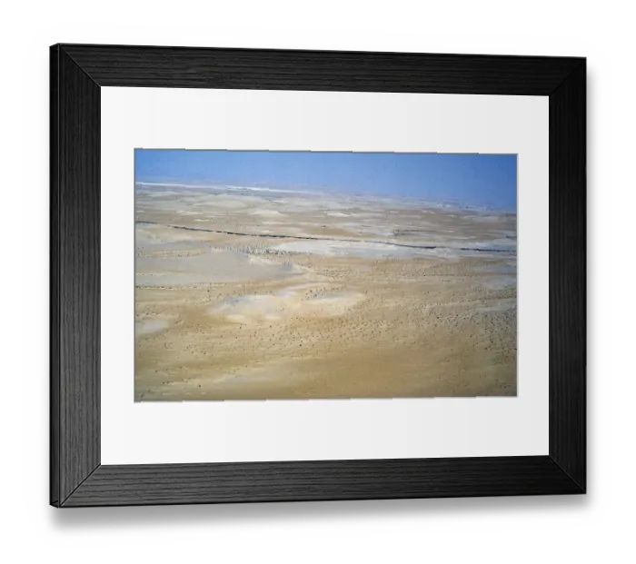 Framed Print : Photo of the Arabian desert taken by a helicopter pilot working in the oil industry in Dharhan, Saudi Arabia, 1979, Asia Framed Print : Photo of the Arabian desert taken by a helicopter pilot working in the oil industry in Dharhan, Saudi Arabia, 1979, Asia