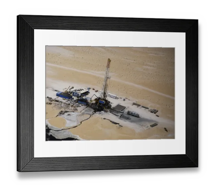 Framed Print : Oil industry in the Ras Tanura area, Saudi Arabia, drilling rig in the desert 1979, Asia Framed Print : Oil industry in the Ras Tanura area, Saudi Arabia, drilling rig in the desert 1979, Asia