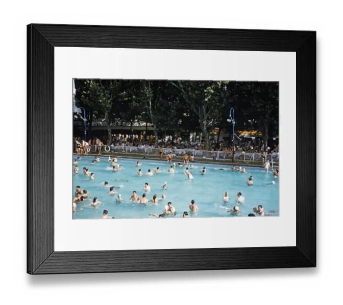 Framed Print : Crowded outdoor swimming pool, Madrid, Spain 1959