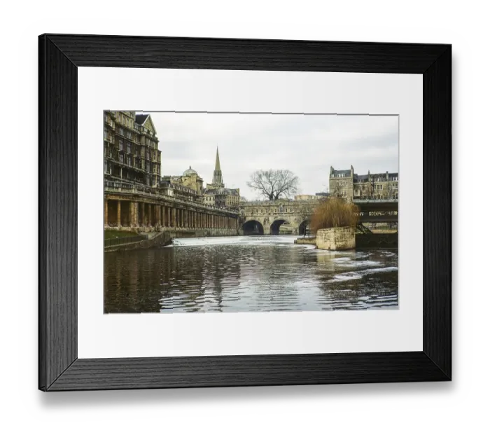 Framed Print : Pulteney Bridge and weir on the River Avon, Bath, Somerset, England, UK 1976 Empire Hotel on the left Framed Print : Pulteney Bridge and weir on the River Avon, Bath, Somerset, England, UK 1976 Empire Hotel on the left