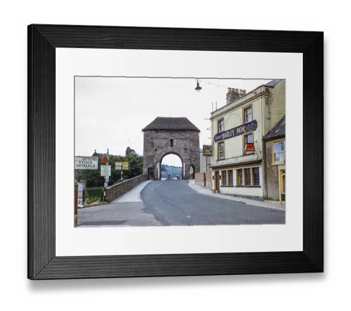 Framed Print : The medieval gatehouse of Monnow Bridge and the Barley Mow Inn, Monmouth, Monmouthshire, Wales, United Kingdom, late 1950s, Europe Framed Print : The medieval gatehouse of Monnow Bridge and the Barley Mow Inn, Monmouth, Monmouthshire, Wales, United Kingdom, late 1950s, Europe