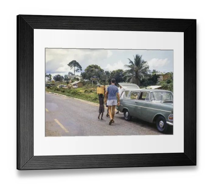 Framed Print : Children carrying food cartons to the car of a European emigrant, Sierra Leone, West Africa 1963 1964, Africa Framed Print : Children carrying food cartons to the car of a European emigrant, Sierra Leone, West Africa 1963 1964, Africa
