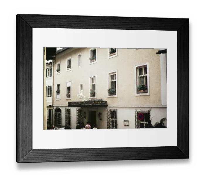 Framed Print : Hotel Weisses Rossl, White Horse Inn, Wolfgangsee, St. Wolfgang im Salzkammergut, Austria, Europe 1960, Europe Framed Print : Hotel Weisses Rossl, White Horse Inn, Wolfgangsee, St. Wolfgang im Salzkammergut, Austria, Europe 1960, Europe