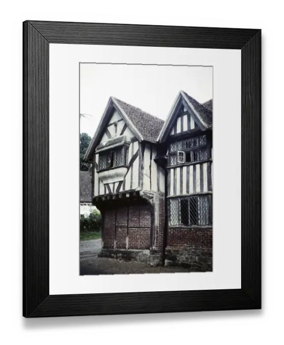 Framed Print : The Jettied House, historic building in High Street, Chiddingstone, Kent, England, UK 1960 Framed Print : The Jettied House, historic building in High Street, Chiddingstone, Kent, England, UK 1960