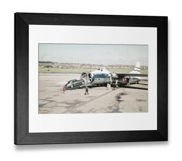 Framed Print : Unloading a Rolls Royce Silver Cloud from a Silver City Airways aircraft on arrival at Le Touquet, France, Europe 1960, Europe Framed Print : Unloading a Rolls Royce Silver Cloud from a Silver City Airways aircraft on arrival at Le Touquet, France, Europe 1960, Europe