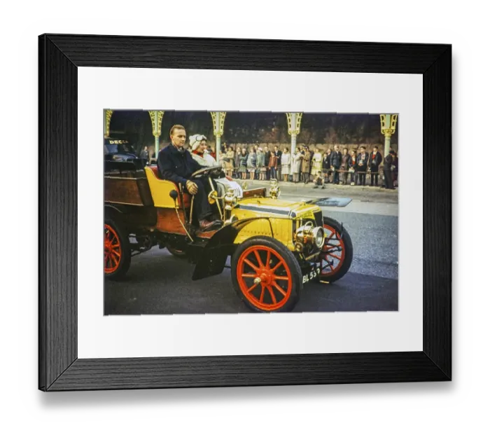 Framed Print : Panhard Lassor 15hp Wagonette, BL 539, at the finish of the classic car rally from London to Brighton, 6 November 1960, Brighton, Sussex, England, UK