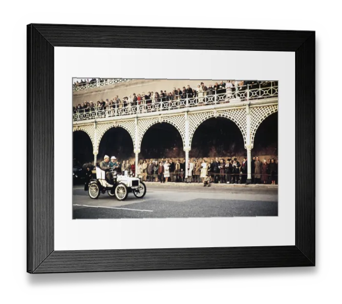 Framed Print : Humberette car (around 1903) at the finish of the classic car rally from London to Brighton, 6 November 1960, Brighton, Sussex, England, UK