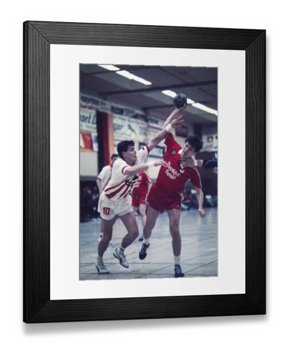 Framed Print : Andrei Alexeyevich Tyumentsev (red), handball, European Champion Clubs Cup, TUSEM Essen (white), SKA Minsk Belarus, 28 April 1990, Germany, Europe
