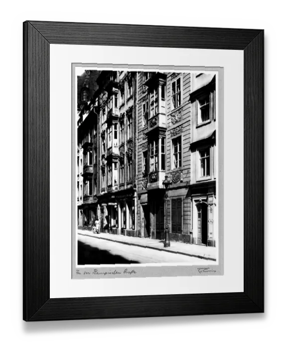 Framed Print : Rampische Strasse in the historic city centre, Dresden before the destruction, photo cycle STADT AM STROM, DRITTE FOLGE, by Friedrich Luening (1901-1952), title of the photographer: In der Rampischen Strasse, Saxony, Germany, Europe