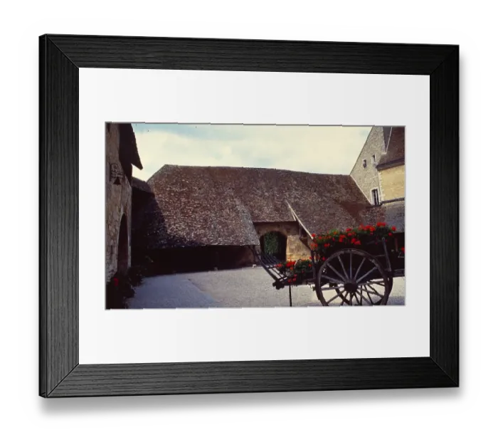 Framed Print : France: Chateau Vougeot, Bourgogne Framed Print : France: Chateau Vougeot, Bourgogne