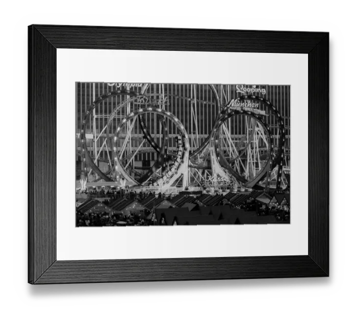Framed Print : Germany, Berlin, 20.12.1991, Christmas market on Marx-Engels-Platz, roller coaster seen from the Palace of the Republic, Foreign Ministry of the GDR, Europe Framed Print : Germany, Berlin, 20.12.1991, Christmas market on Marx-Engels-Platz, roller coaster seen from the Palace of the Republic, Foreign Ministry of the GDR, Europe