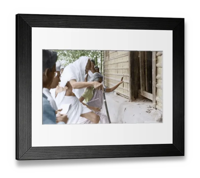 Framed Print : Mahatma Gandhi entering hut during peace march to Noakhali, East Bengal, India, Asia, November 1946, Asia