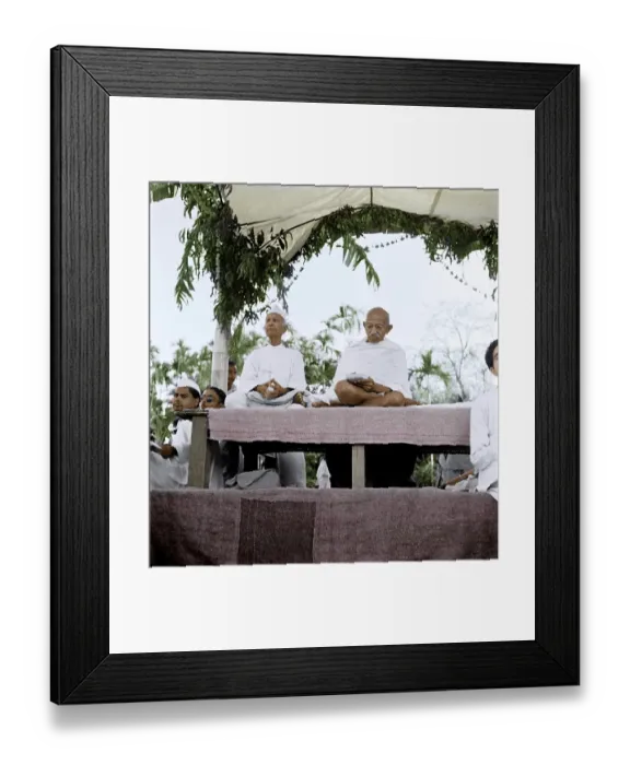 Framed Print : Mahatma Gandhi with Thakkar Bapa after Hindu Muslim riots, Bangladesh, Asia, November 1946, Asia