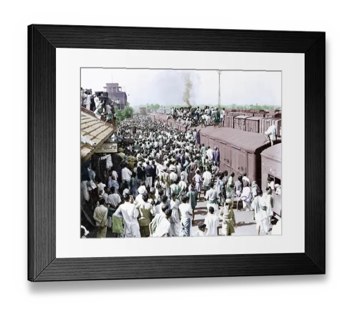 Framed Print : Crowd on platform to see Mahatma Gandhi way to Noakhali, India, Asia, November 1946, Asia
